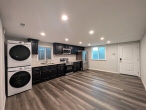 Building Photo - 34320 Chester Ct
