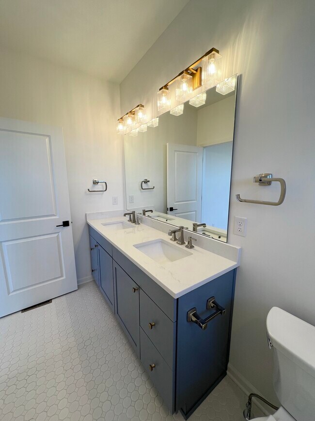 Foto del edificio - 15296 Mystic Rock Dr