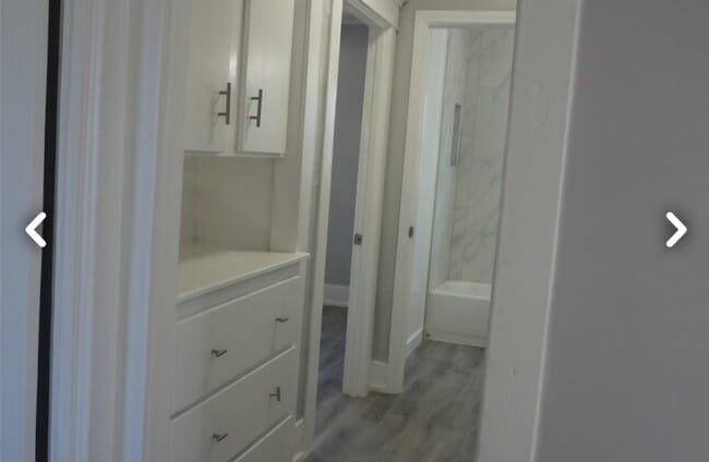 Building Photo - 224 W 84th St