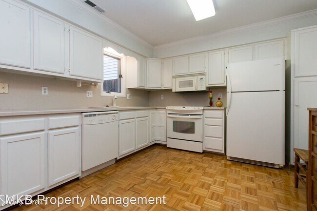 Building Photo - 2 br, 2 bath House - 307 Windward Dr.