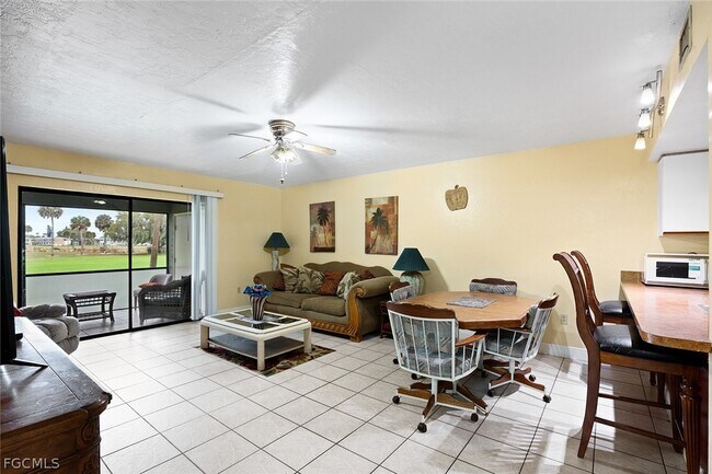 Foto del edificio - 2039 Golfside Village Dr