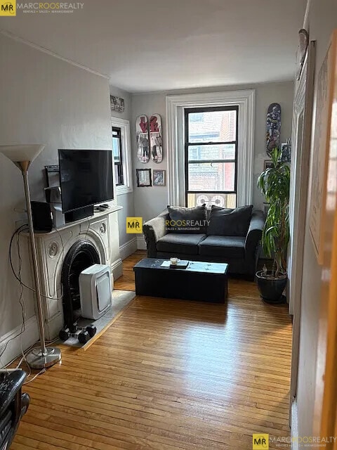 Building Photo - 163 Beacon St