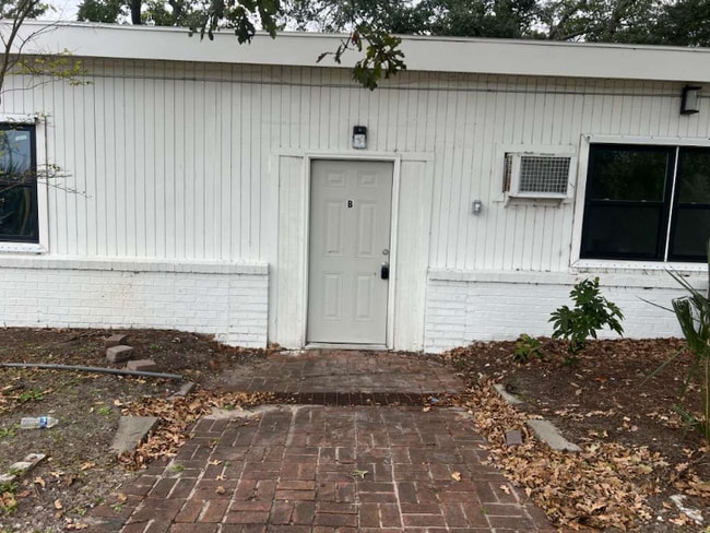 Photo - 4105 Poinsett Rd Apartment