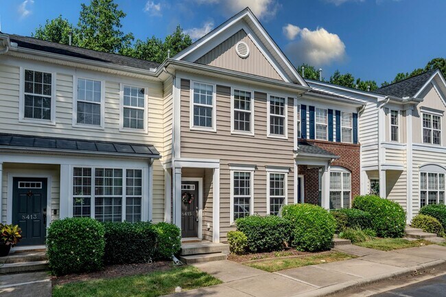 Spacious Townhome with Finished Basement -... - Spacious Townhome with Finished Basement -...