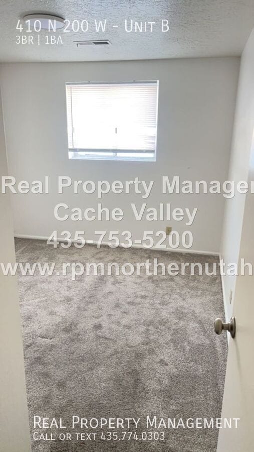 Building Photo - 410 N 200 W