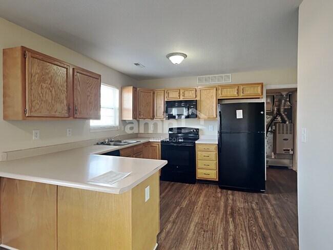 Foto del edificio - 7214 Dublin Ln