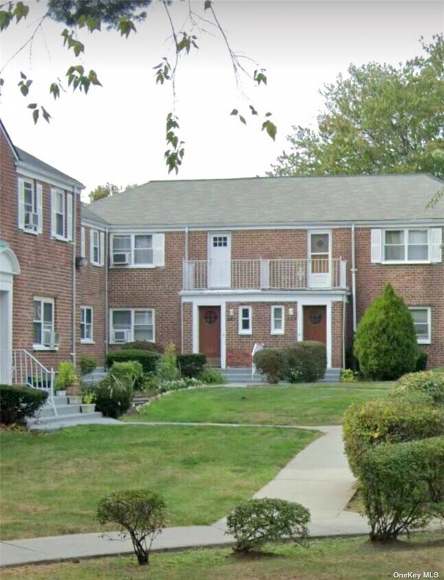 Primary Photo - 131-30 Laurelton Pkwy
