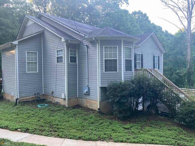 Foto del edificio - 3022 Lake Monroe Rd