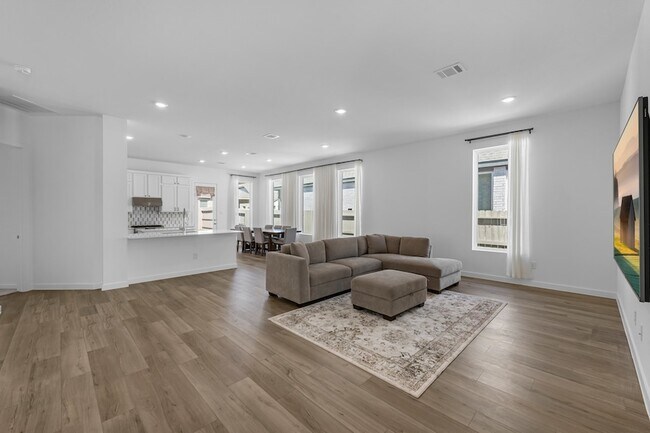 Foto del edificio - 2323 Hazel Berry St