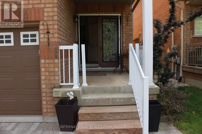 Building Photo - 32 Eagleview Way