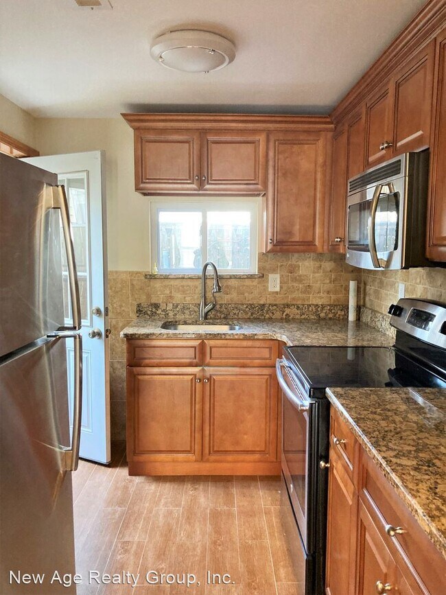 Foto del edificio - 2 br, 1 bath House - 2430 Tulip Street