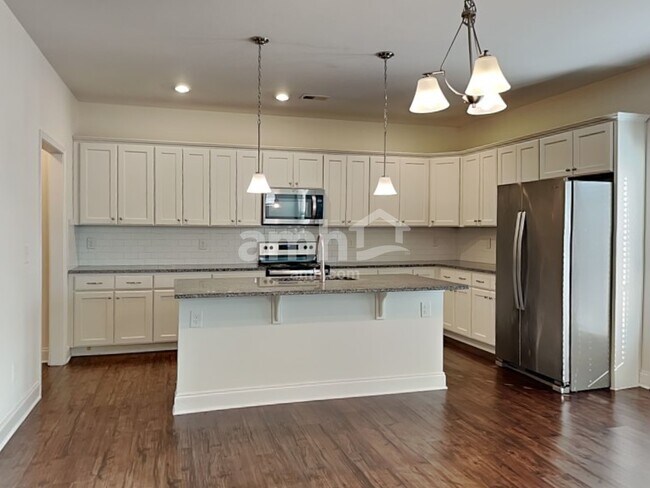 Foto del edificio - 1702 Weatherbrook Cir