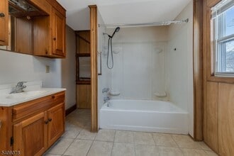 Building Photo - 39 S Lincoln Ave