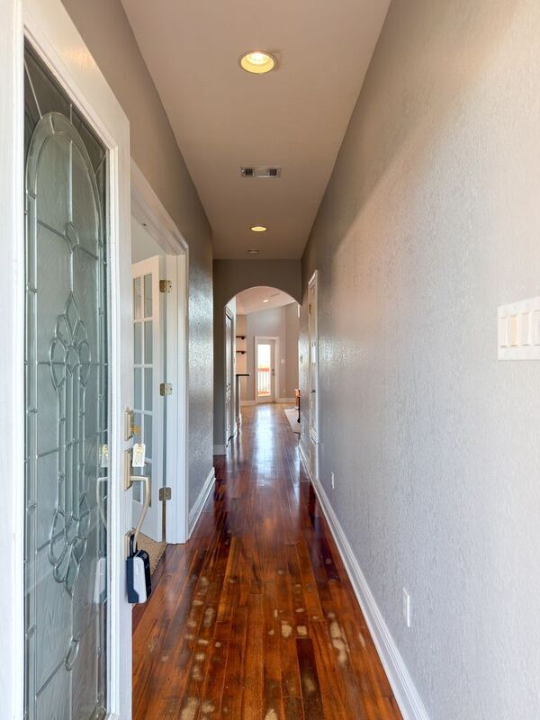 Foto del edificio - 2572 Gulf Breeze Ave