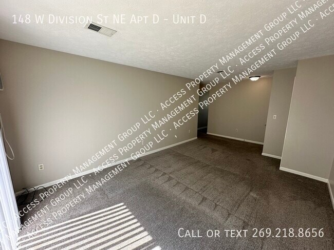Foto del edificio - 148 W Division St NE