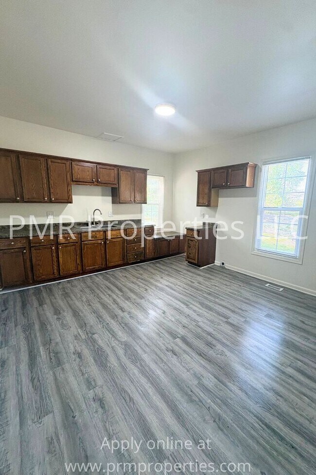 Foto del edificio - 3 Bedrooms / 1 Bathroom House