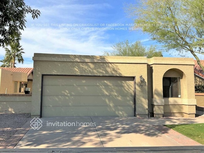 Building Photo - 2234 E Florian Ave