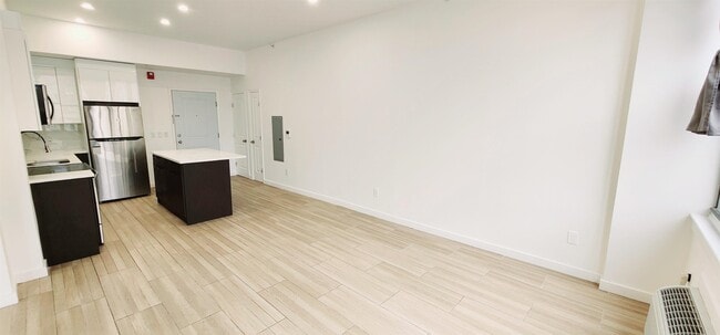 Foto del edificio - 30 Howe Ave