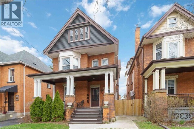 Photo du bâtiment - 36 Stanley Ave