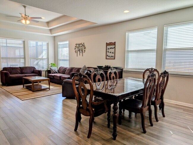 Foto del edificio - 517 Arrowhead Vine St