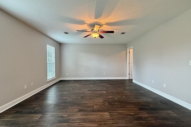 Building Photo - 309 Nashview Trail