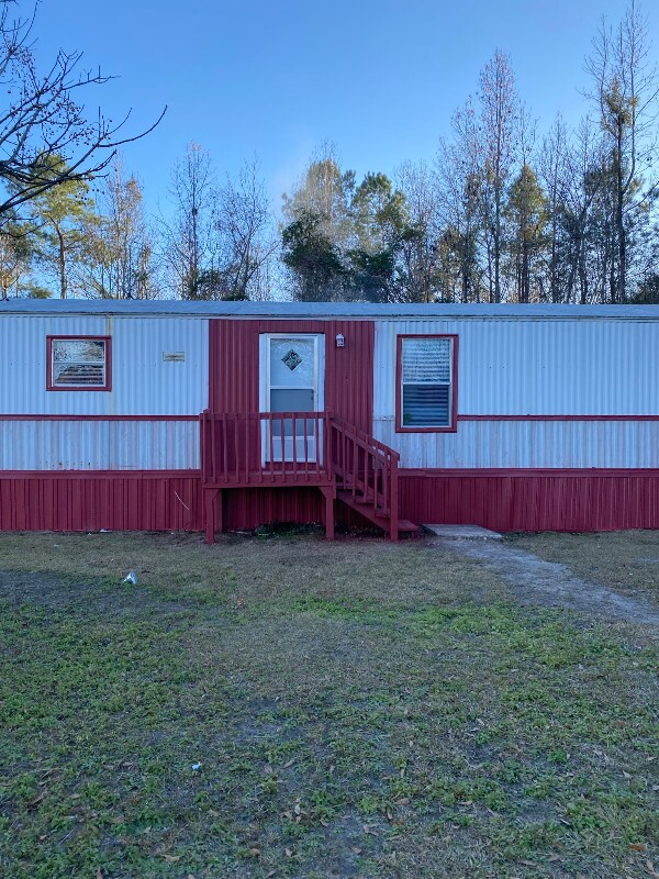 Building Photo - 401 Academy Ln