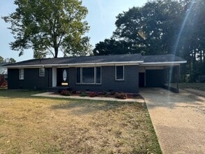 Building Photo - 3162 MS-15