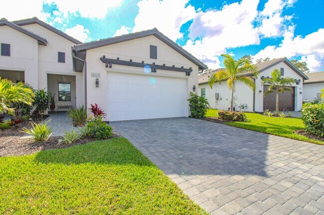 Foto del edificio - ***ANNUAL FURNISHED OR UNFURNISHED***AVAIL...