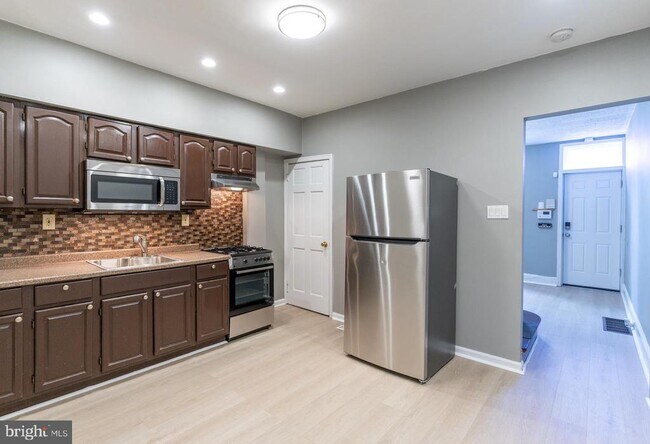 Foto del edificio - 1905 Waterloo St