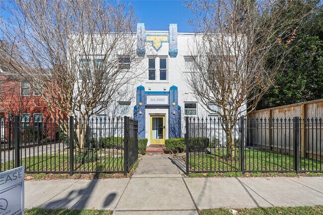 Foto del edificio - 808 Sul Ross St