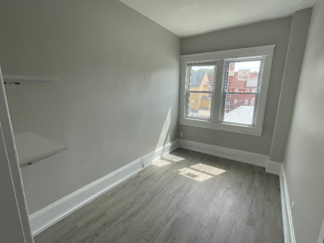 Building Photo - 12022 Mayfield Rd