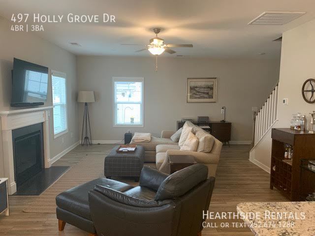 Foto del edificio - 497 Holly Grove Dr