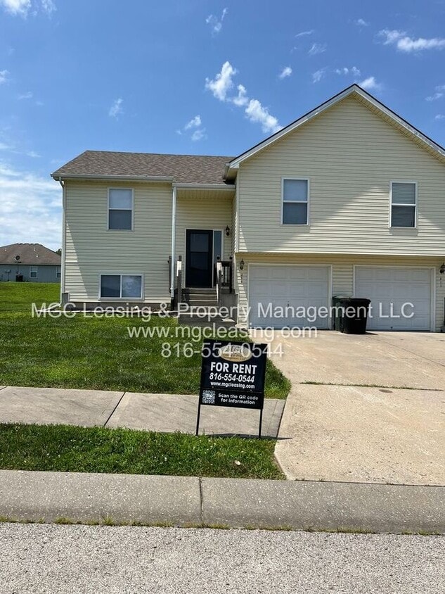 Charming Duplex in Pleasant Hill, MO – Your Perfect Home is Waiting for you to Tour Today! - Charming Duplex in Pleasant Hill, MO – Your Perfect Home is Waiting for you to Tour Today!