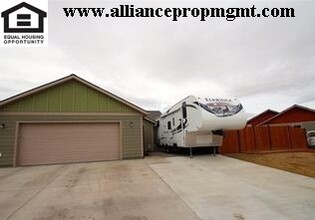 Building Photo - 11 Cedar Shade Ln