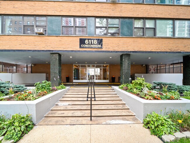 Foto del edificio - 6118 N Sheridan Rd