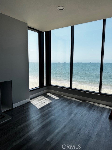 Building Photo - 6117 E Seaside Walk