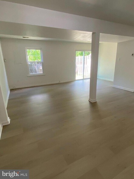 Foto del edificio - 1741 Countrywood Ct