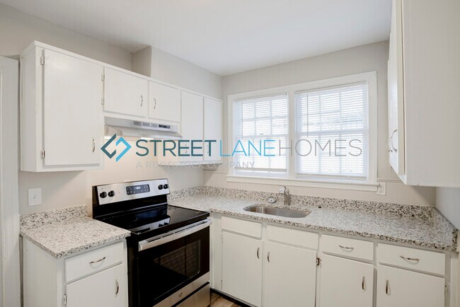 Building Photo - 2035 7th St