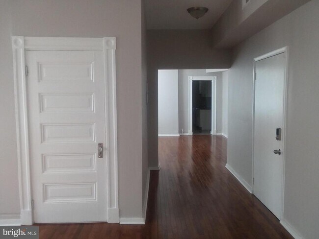 Foto del edificio - 2012 Mt Royal Terrace