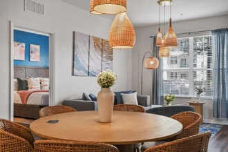 Building Photo - 4102 Breakview Dr