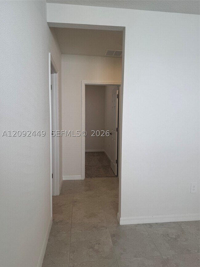 Building Photo - 3889 Giorgio Dr