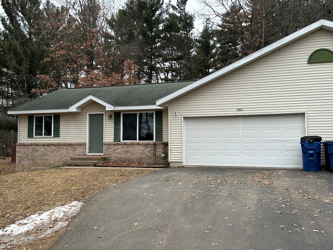 1817 Ricklefs Pl, Kronenwetter, WI 54455 Townhome Rentals in