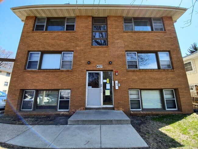 Foto del edificio - 4707 University Ave NE