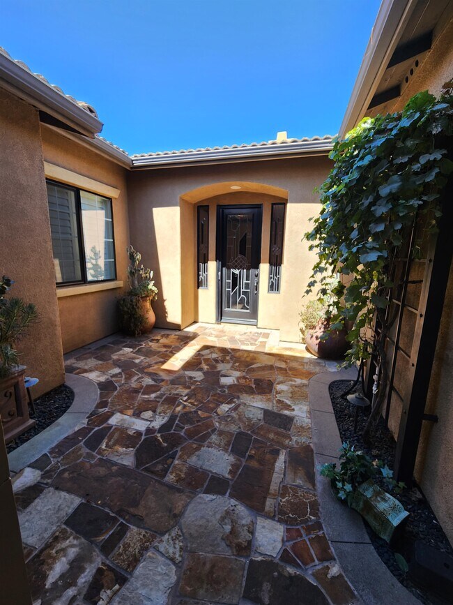 Building Photo - 31040 Pinon Pine Cir