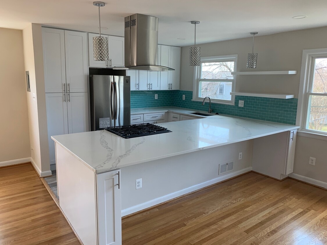 Kitchen - 311 N Bryan St