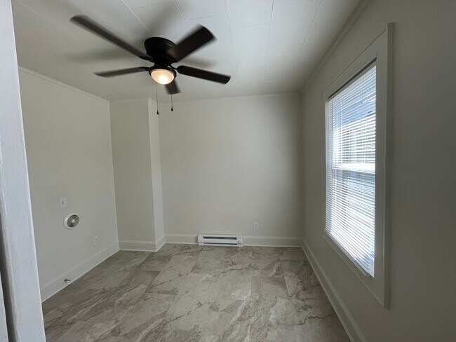 Foto del edificio - 2 Bedroom duplex on edge of Downtown Morganton