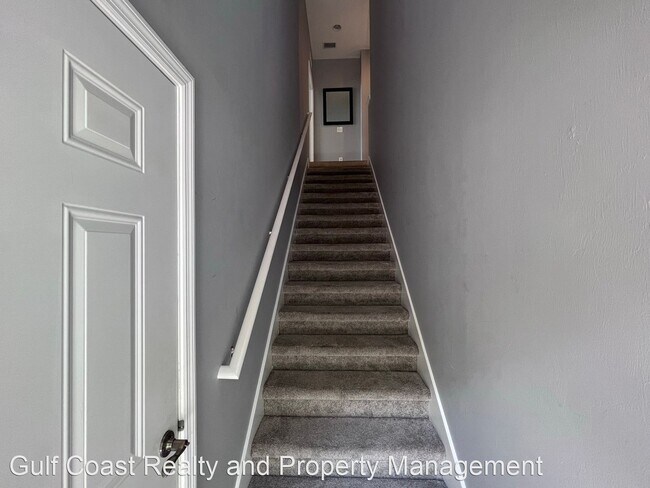 Building Photo - 3 br, 2 bath House - 3702 Pino Vista Way #4