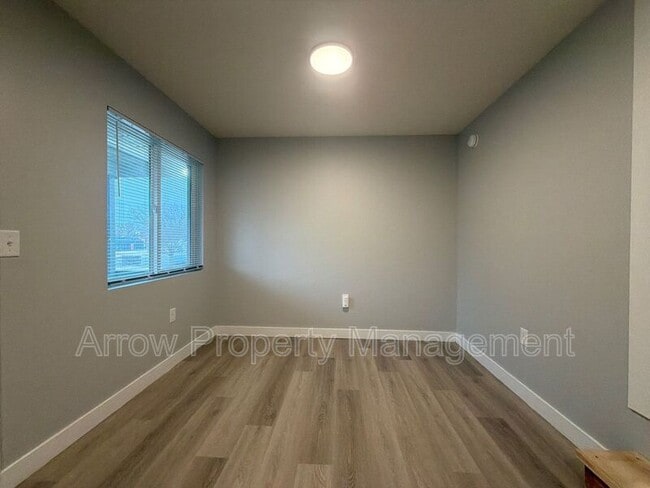 Building Photo - 877 N 26th St