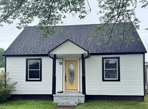 Building Photo - 3007 Daviess St