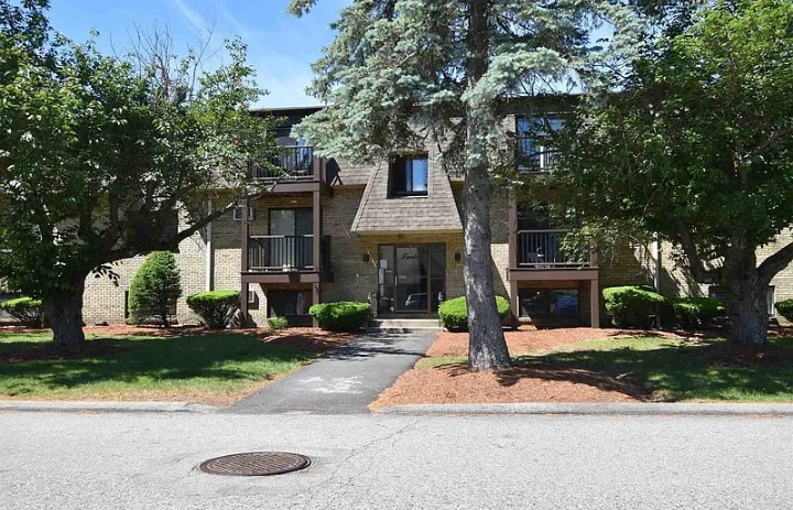 Primary Photo - 11 Tiffany Rd